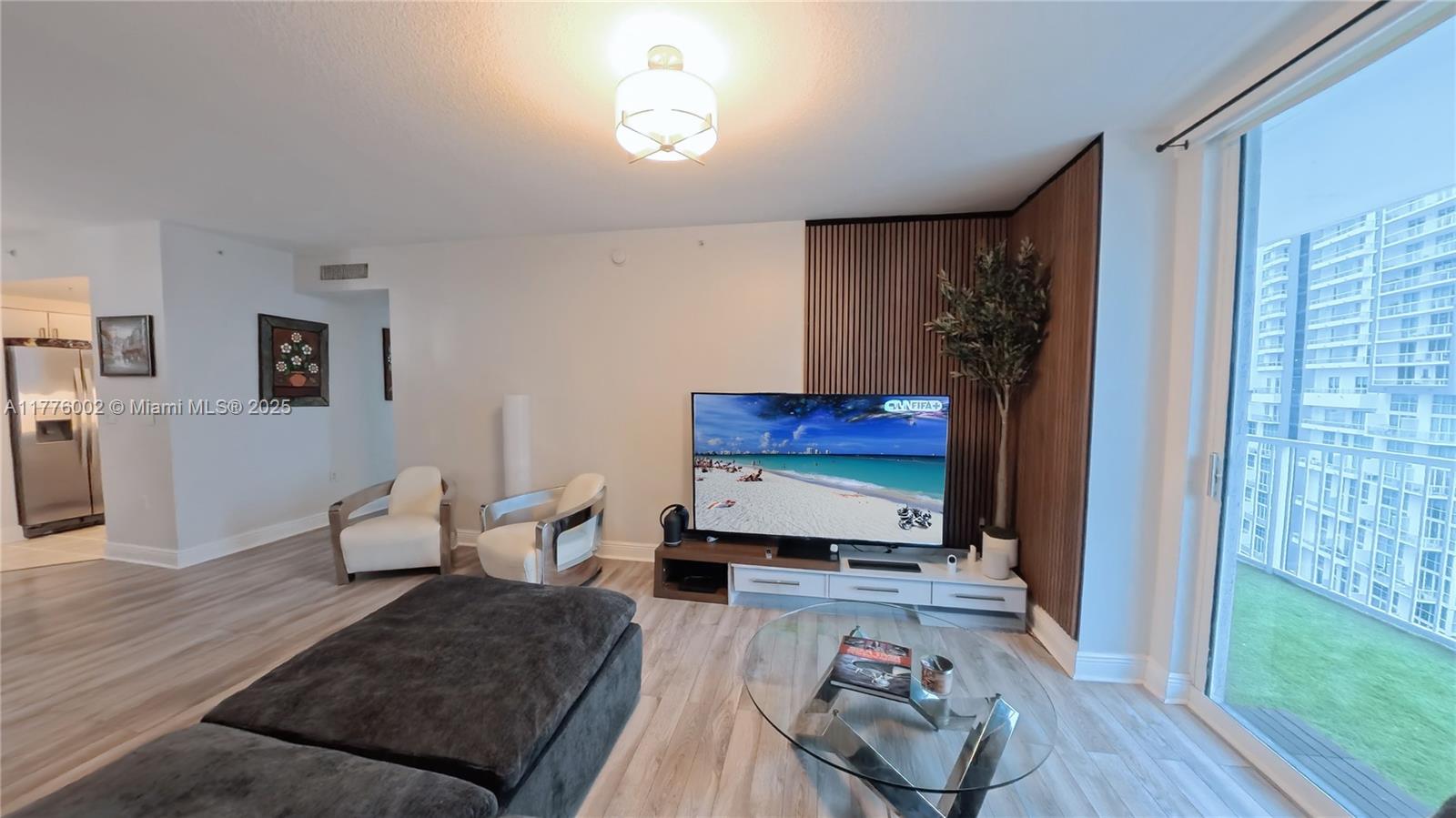 1250 S Miami Ave #1206, Miami FL 33130