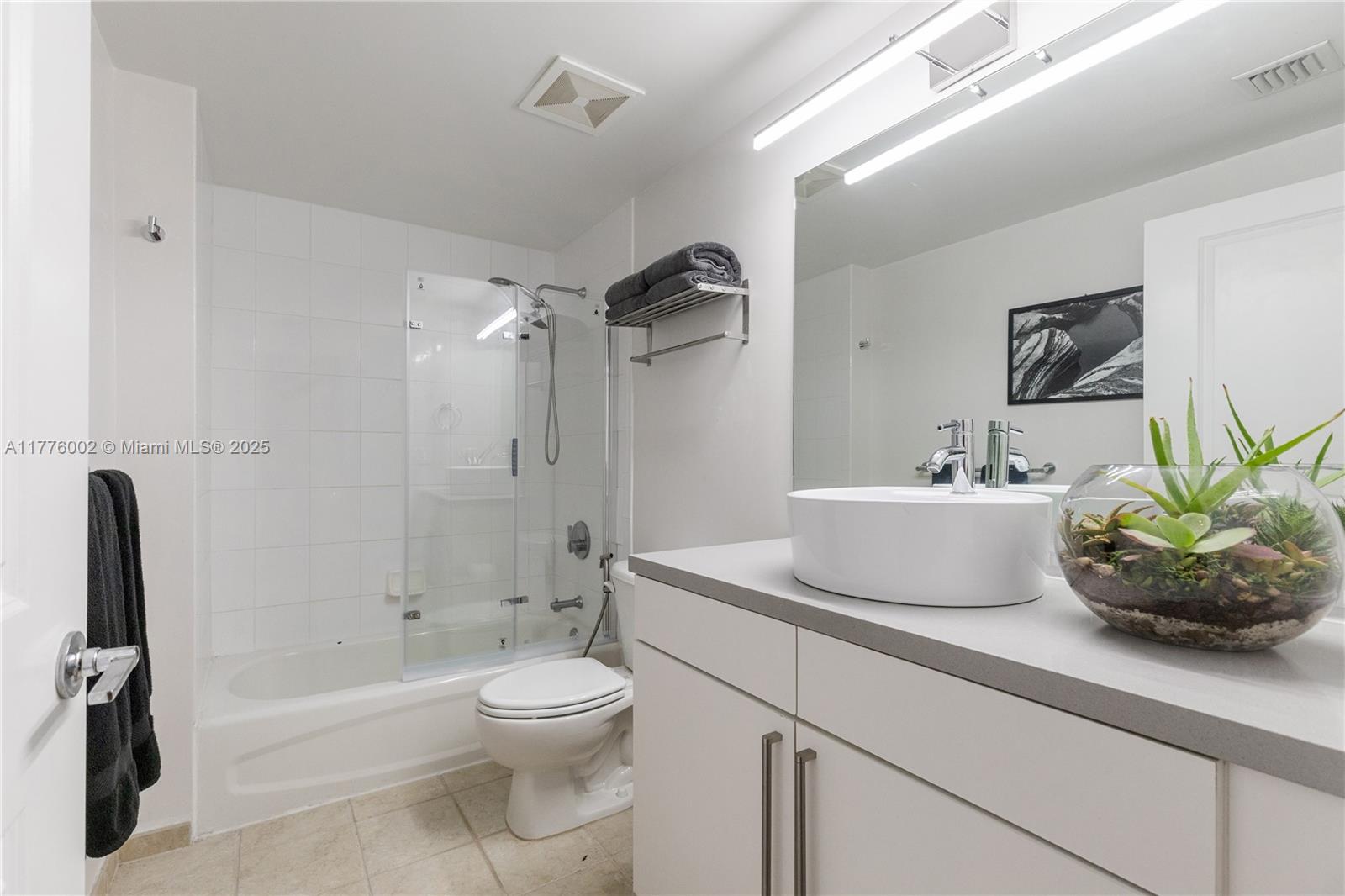 1250 S Miami Ave #1206, Miami FL 33130