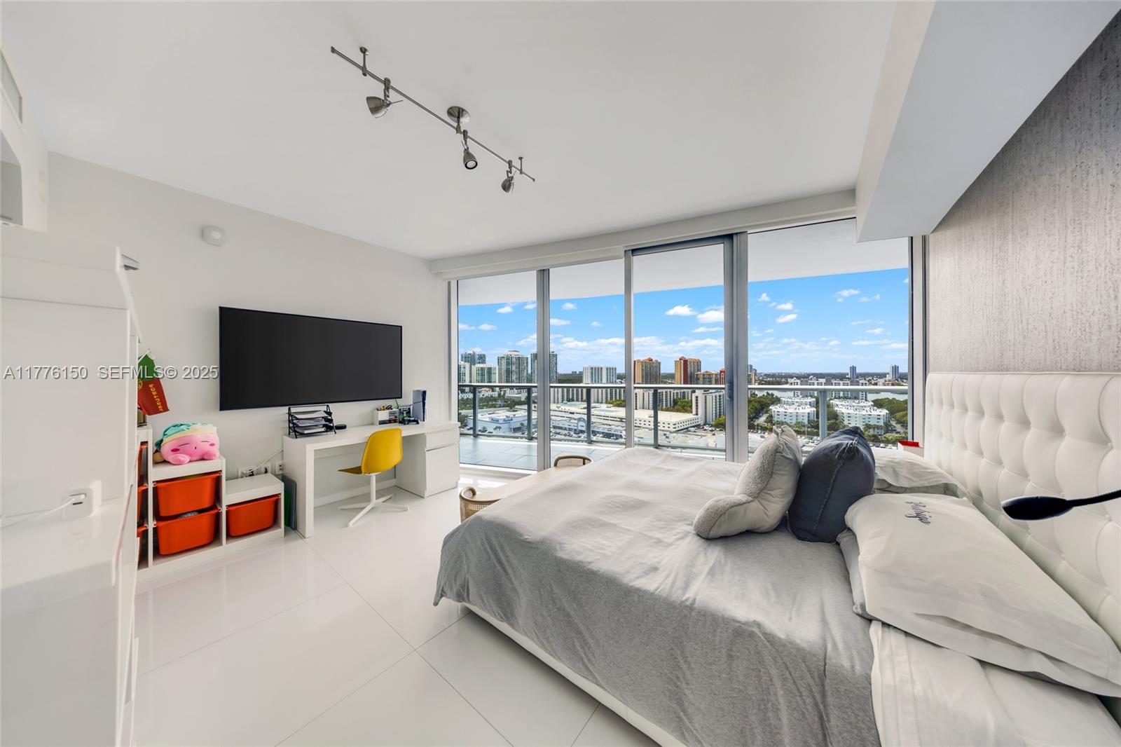 17001 E Collins Ave #1805, Sunny Isles Beach FL 33160