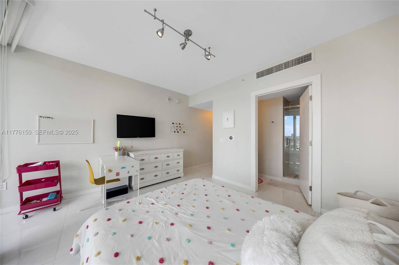 17001 E Collins Ave #1805, Sunny Isles Beach FL 33160