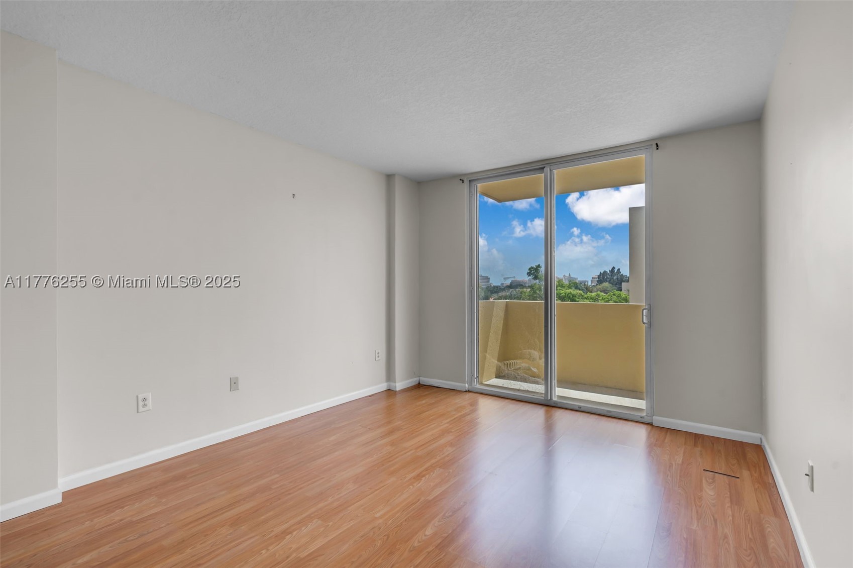 215 SW 42nd Ave #402, Miami FL 33134