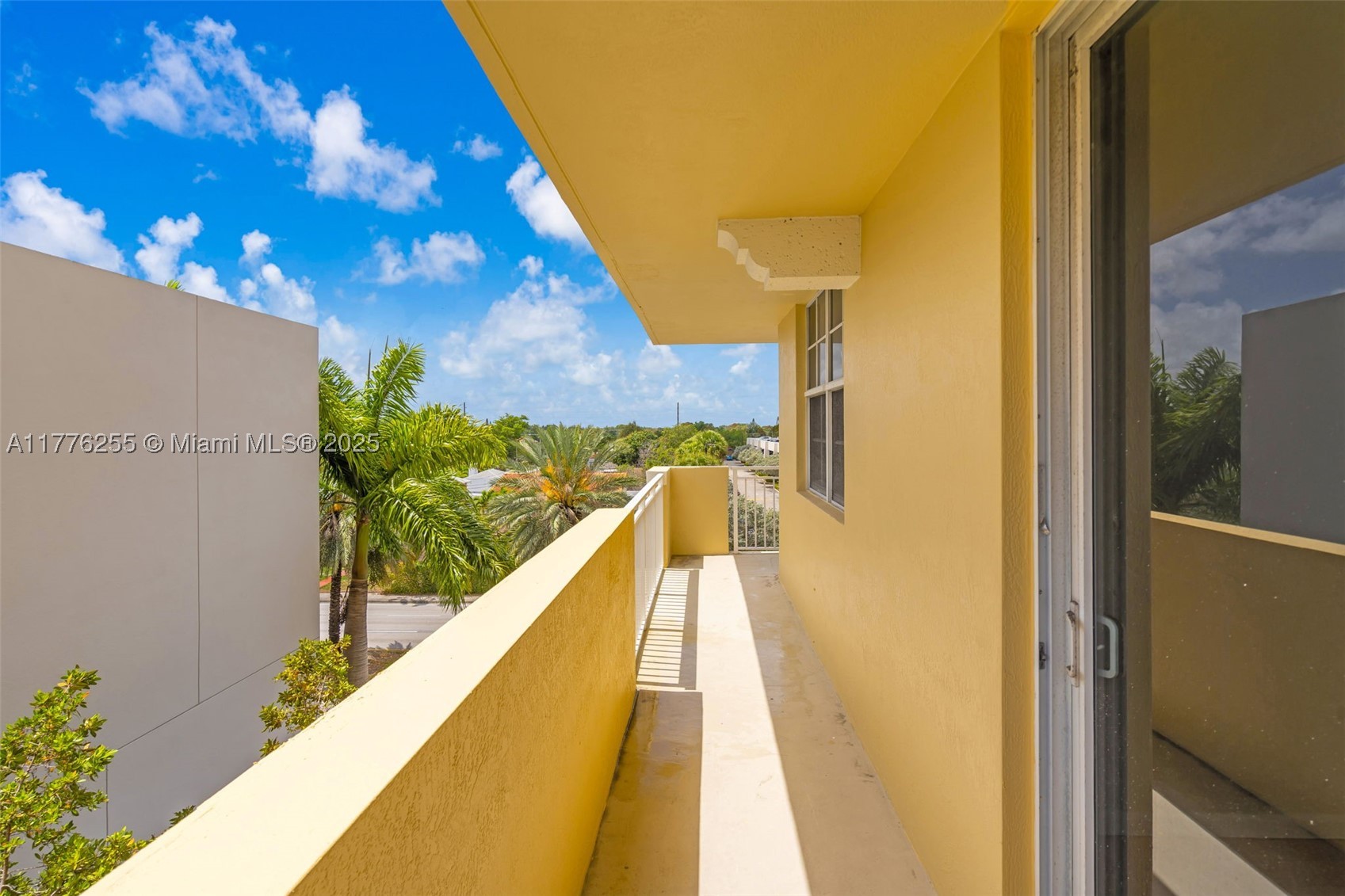 215 SW 42nd Ave #402, Miami FL 33134