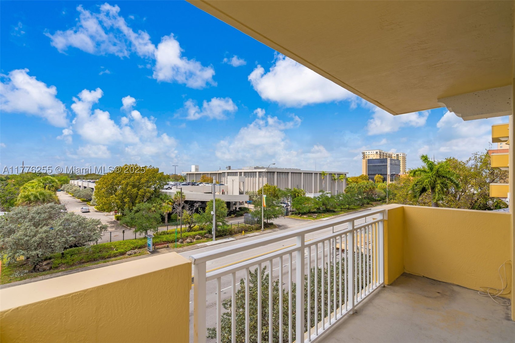215 SW 42nd Ave #402, Miami FL 33134