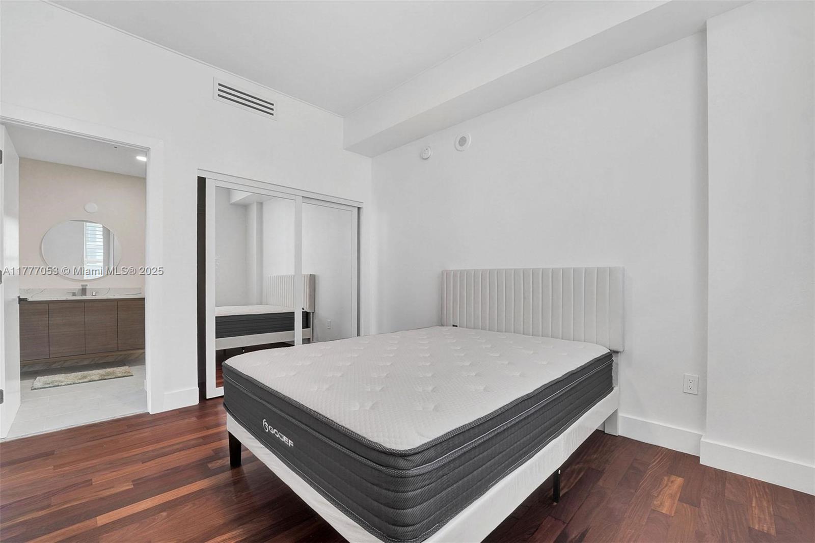 234 NE 3rd St #2202, Miami FL 33132