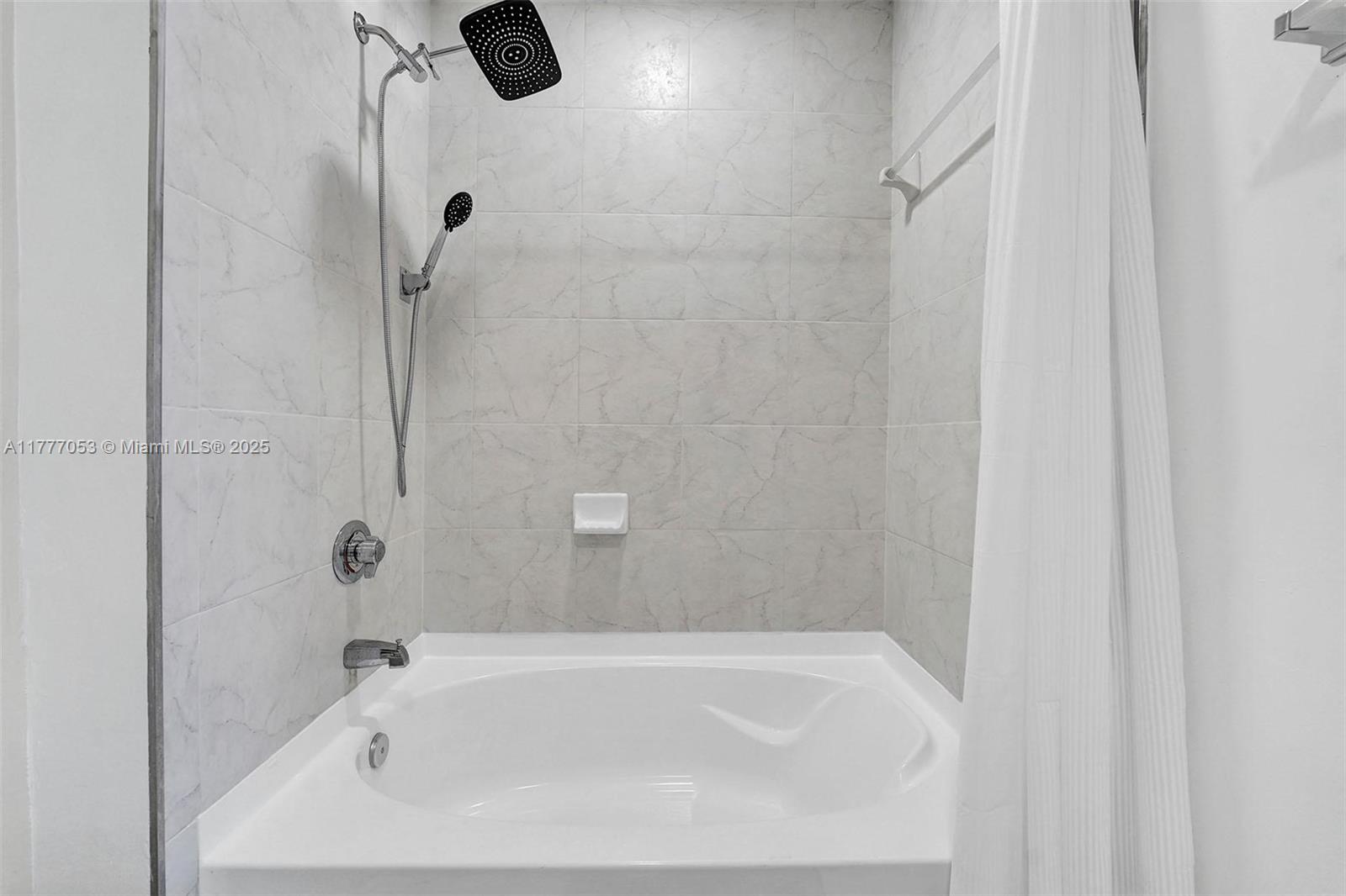 234 NE 3rd St #2202, Miami FL 33132