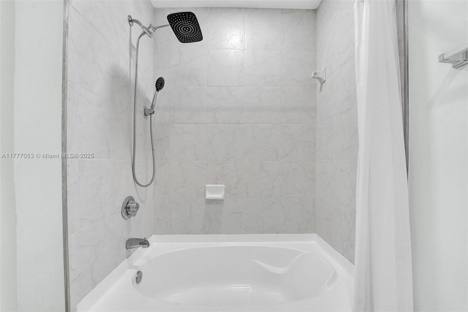 234 NE 3rd St #2202, Miami FL 33132