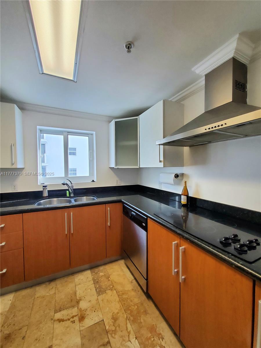170 SE 14th St #2705, Miami FL 33131