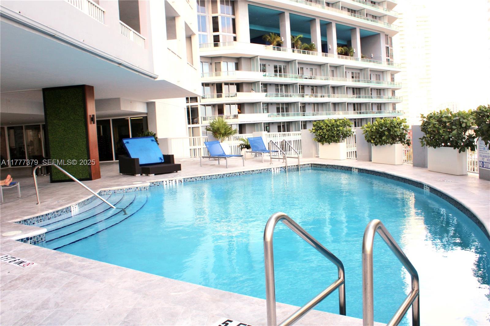 170 SE 14th St #2705, Miami FL 33131