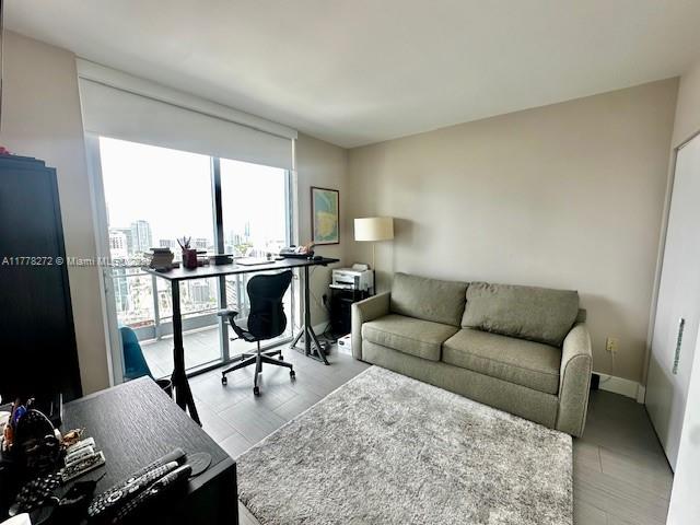 92 SW 3rd St #4104, Miami FL 33130
