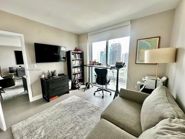 92 SW 3rd St #4104, Miami FL 33130