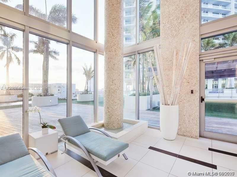 92 SW 3rd St #4104, Miami FL 33130