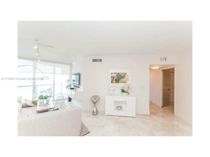 16699 Collins Ave #2406, Sunny Isles Beach FL 33160