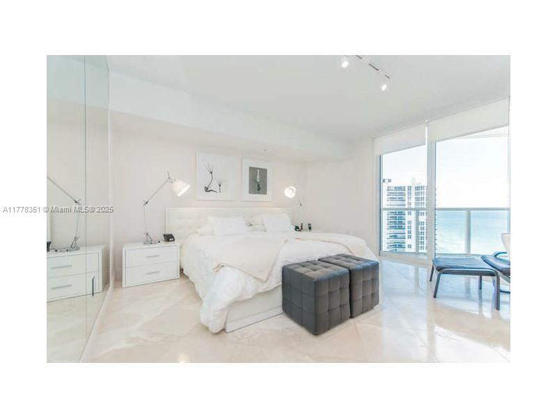 16699 Collins Ave #2406, Sunny Isles Beach FL 33160