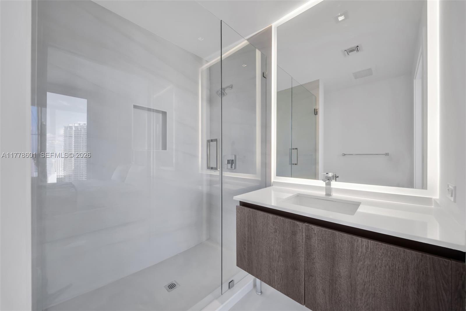 88 SW 7th Street #2411, Miami FL 33130