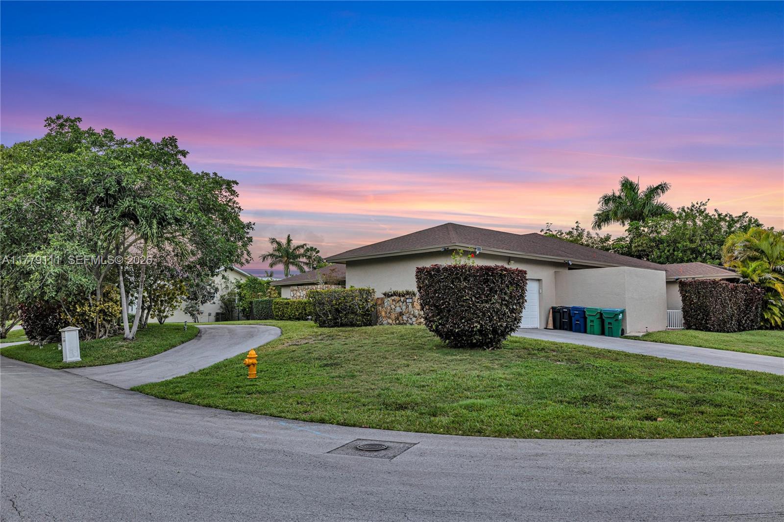 7801 SW 170th St, Palmetto Bay FL 33157