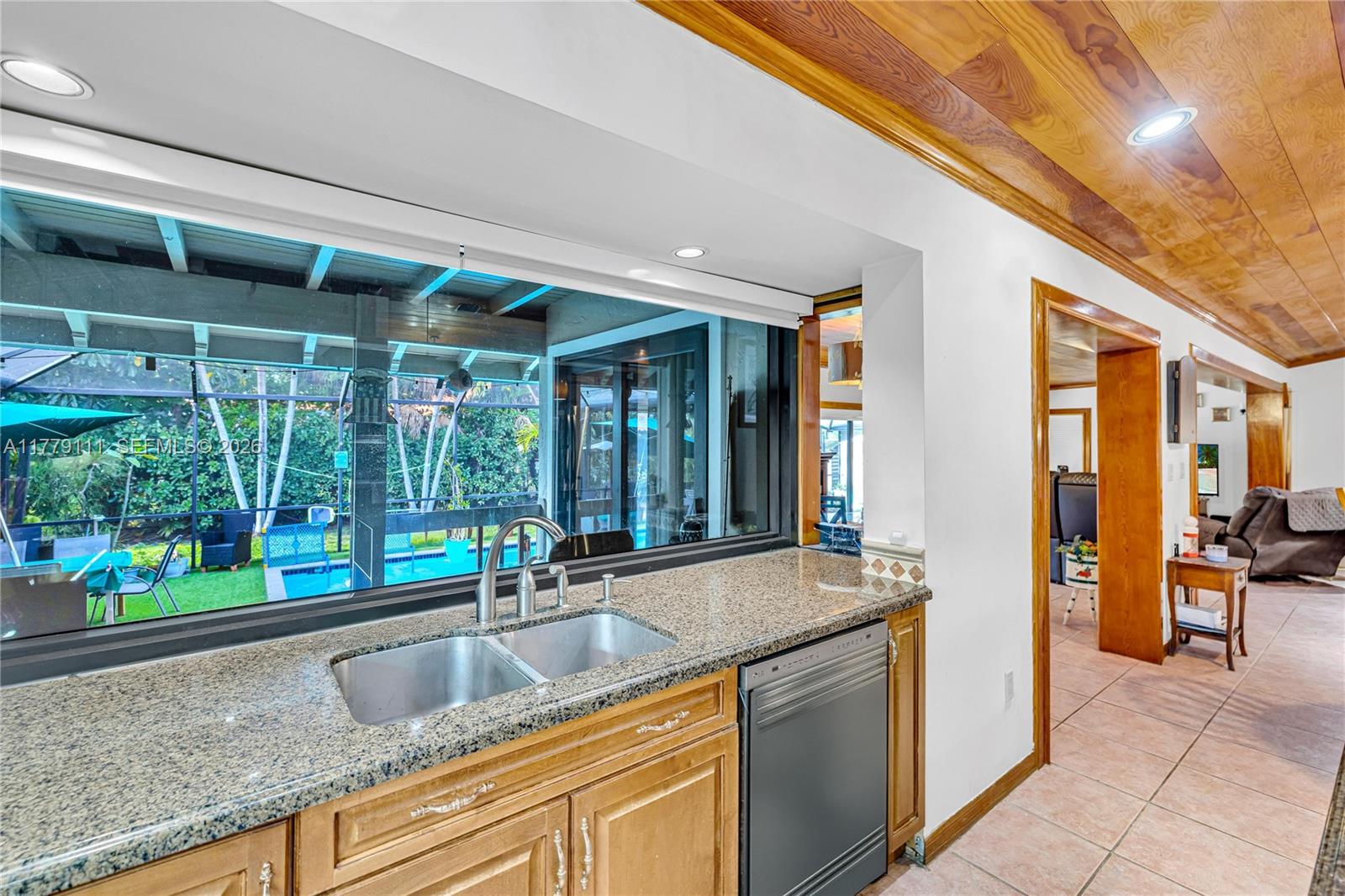 7801 SW 170th St, Palmetto Bay FL 33157