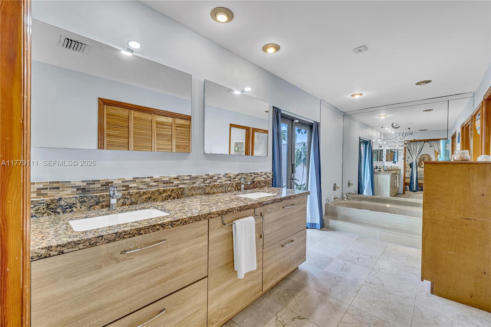 7801 SW 170th St, Palmetto Bay FL 33157