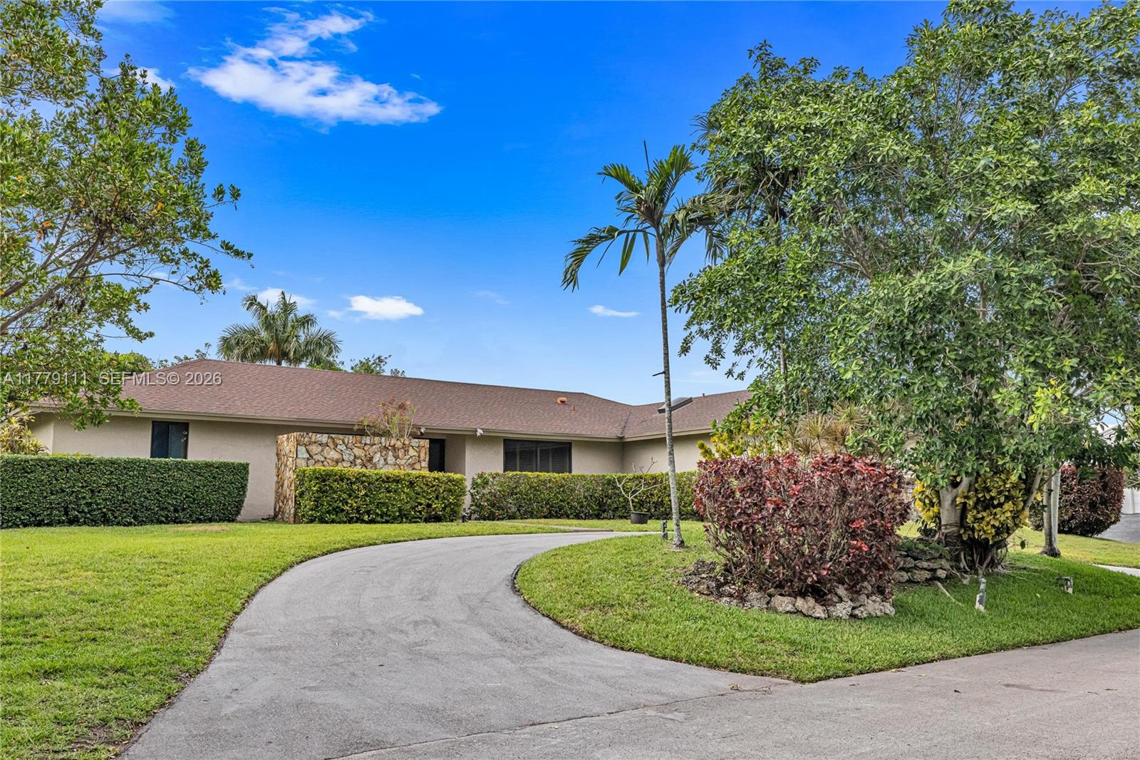 7801 SW 170th St, Palmetto Bay FL 33157