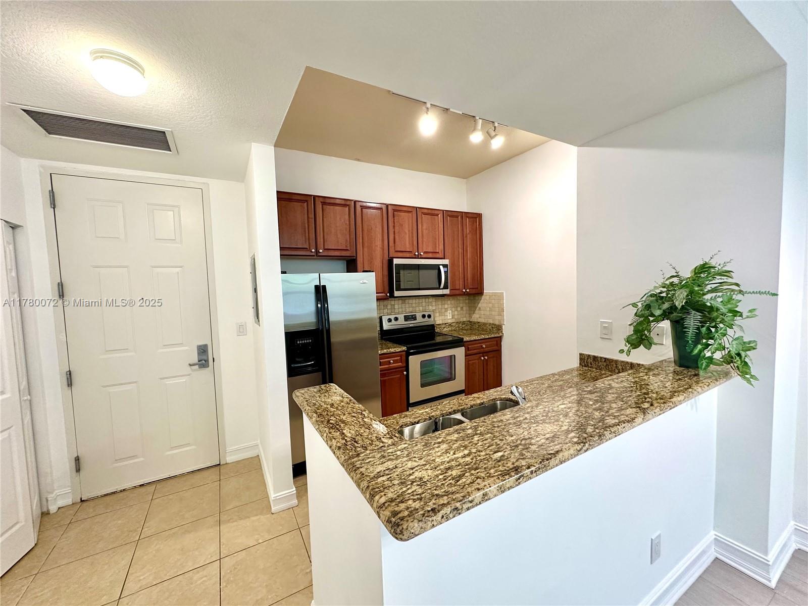3001 NE 185th St #336, Aventura FL 33180