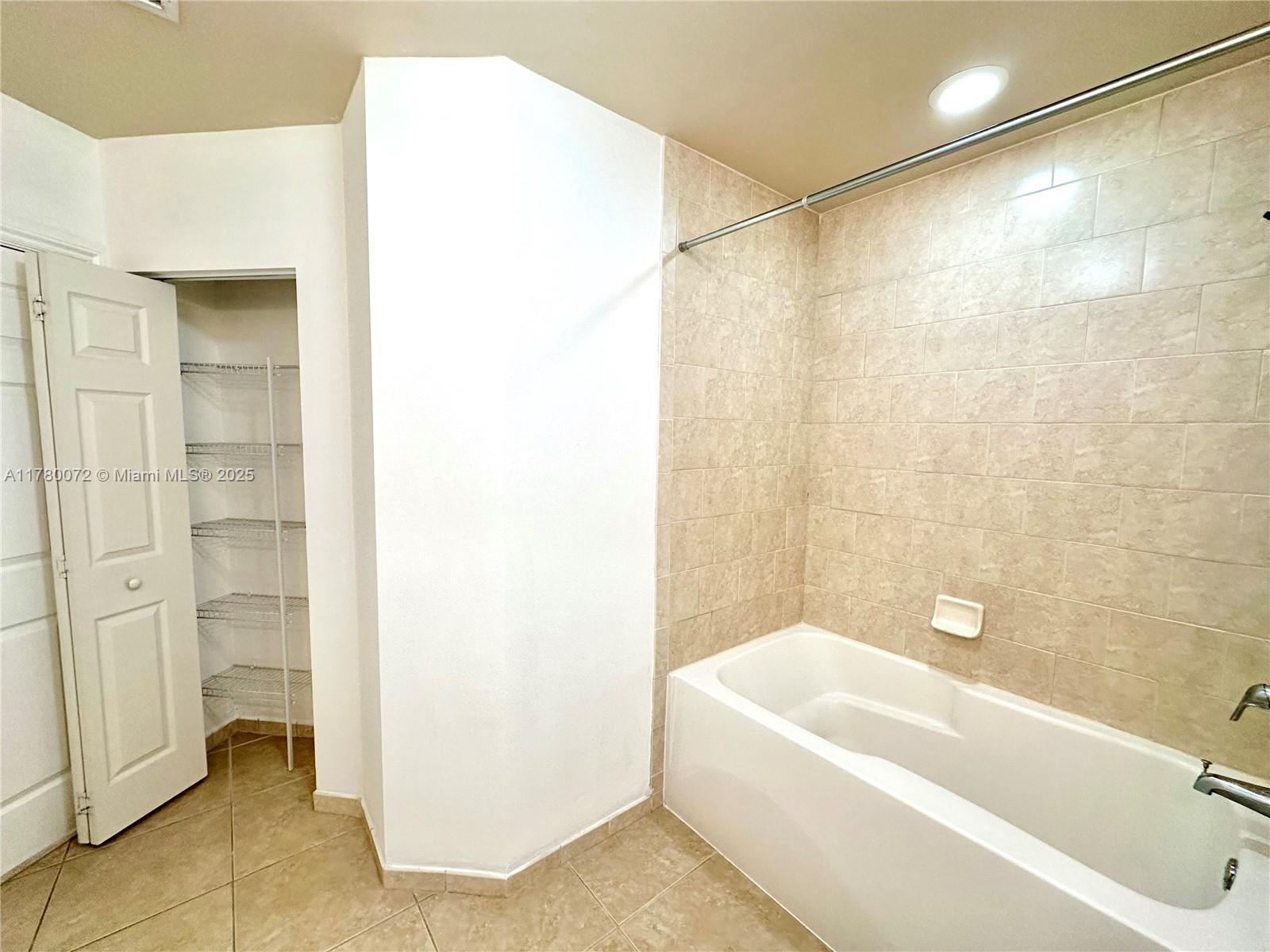 3001 NE 185th St #336, Aventura FL 33180