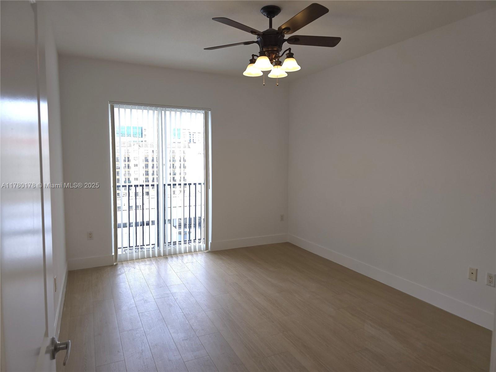 10 Aragon Ave #819, Coral Gables FL 33134