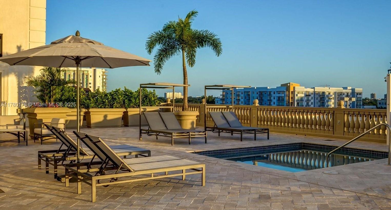10 Aragon Ave #819, Coral Gables FL 33134