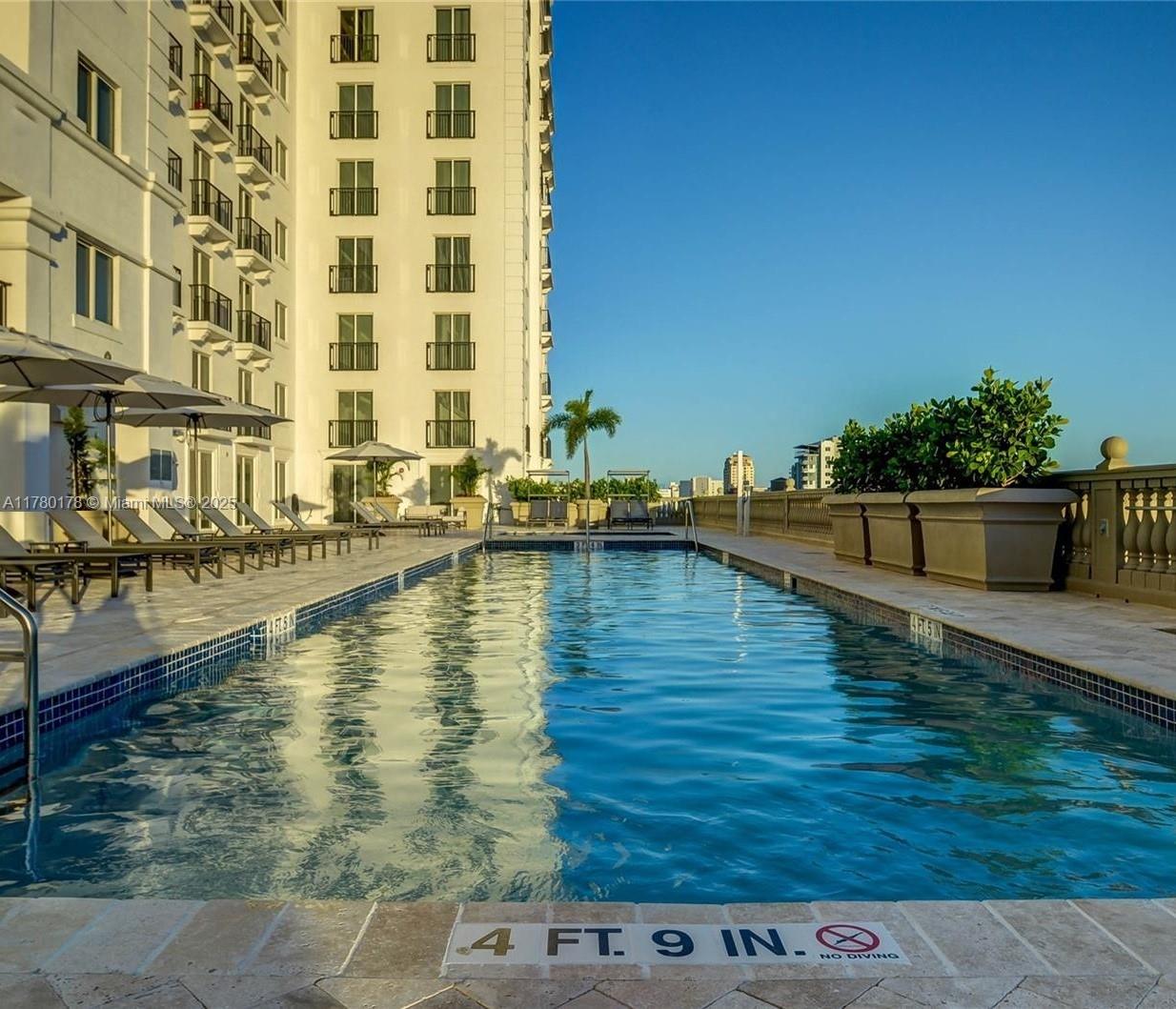 10 Aragon Ave #819, Coral Gables FL 33134