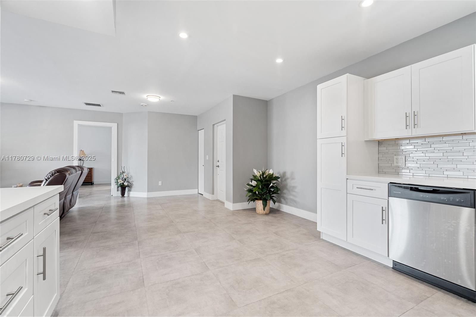 555 E Dania Beach Blvd #4, Dania Beach FL 33004