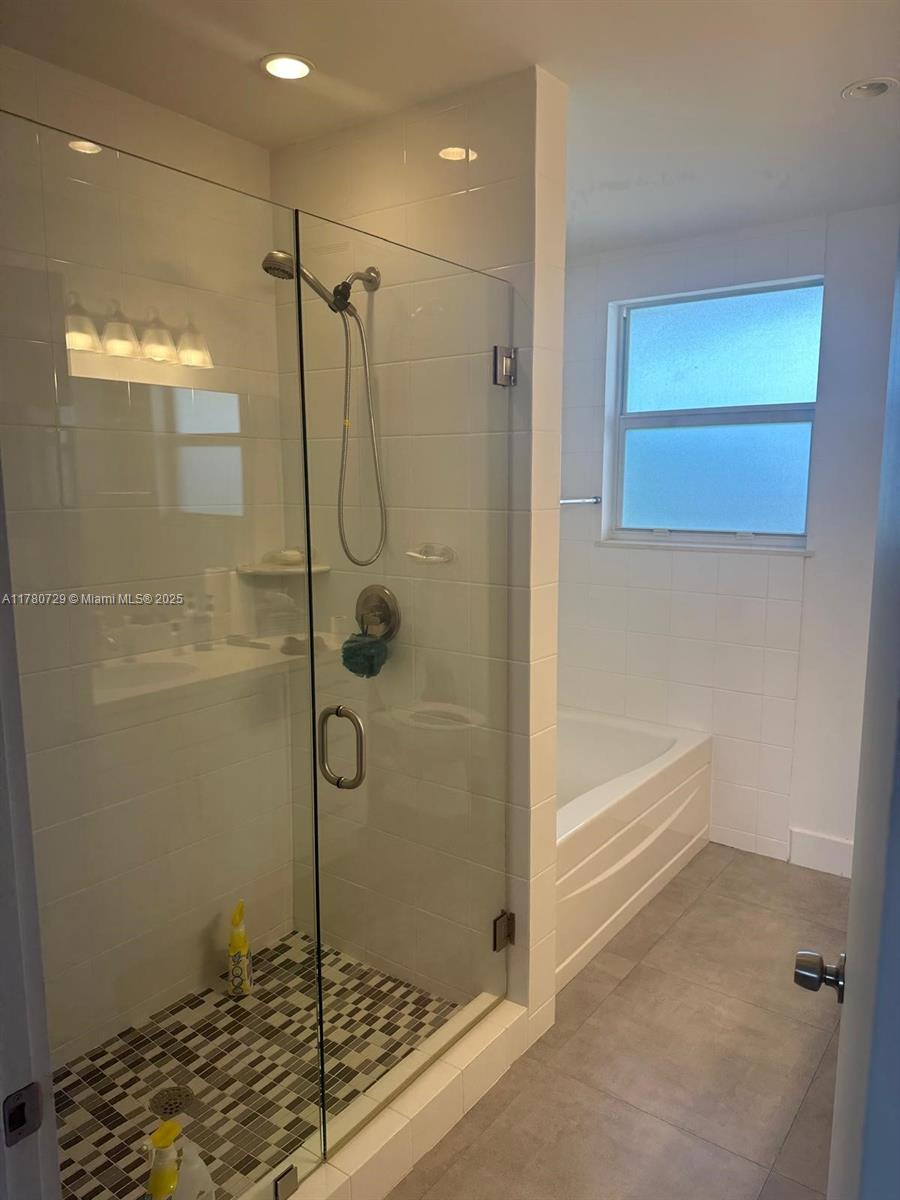 555 E Dania Beach Blvd #4, Dania Beach FL 33004