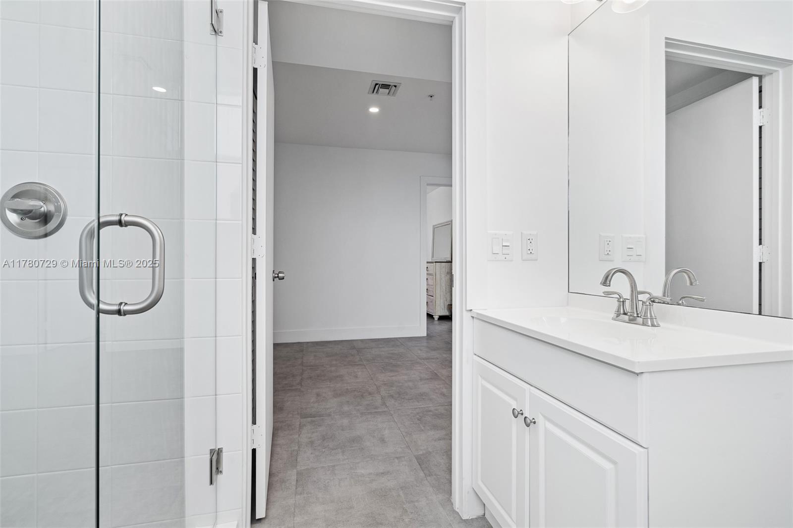 555 E Dania Beach Blvd #4, Dania Beach FL 33004