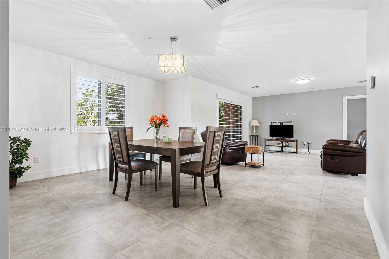 555 E Dania Beach Blvd #4, Dania Beach FL 33004