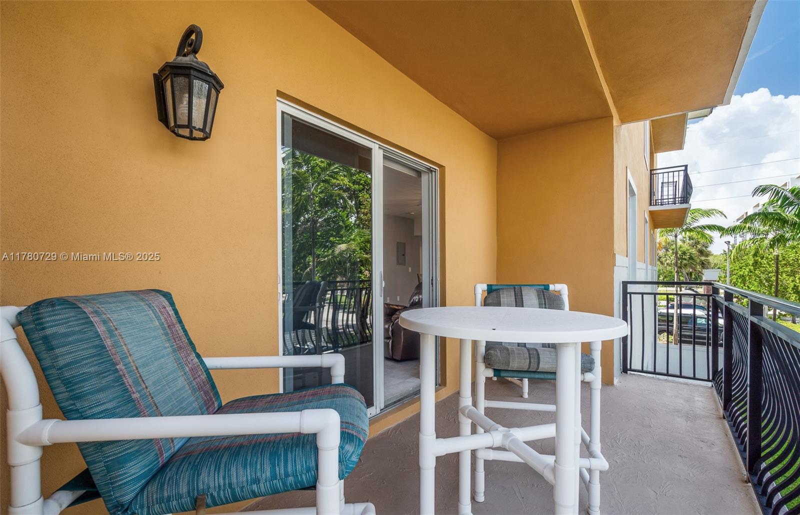 555 E Dania Beach Blvd #4, Dania Beach FL 33004