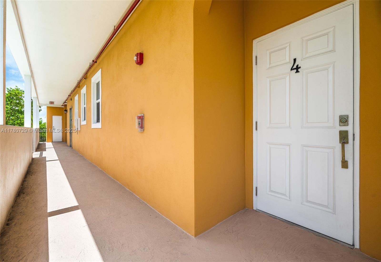 555 E Dania Beach Blvd #4, Dania Beach FL 33004