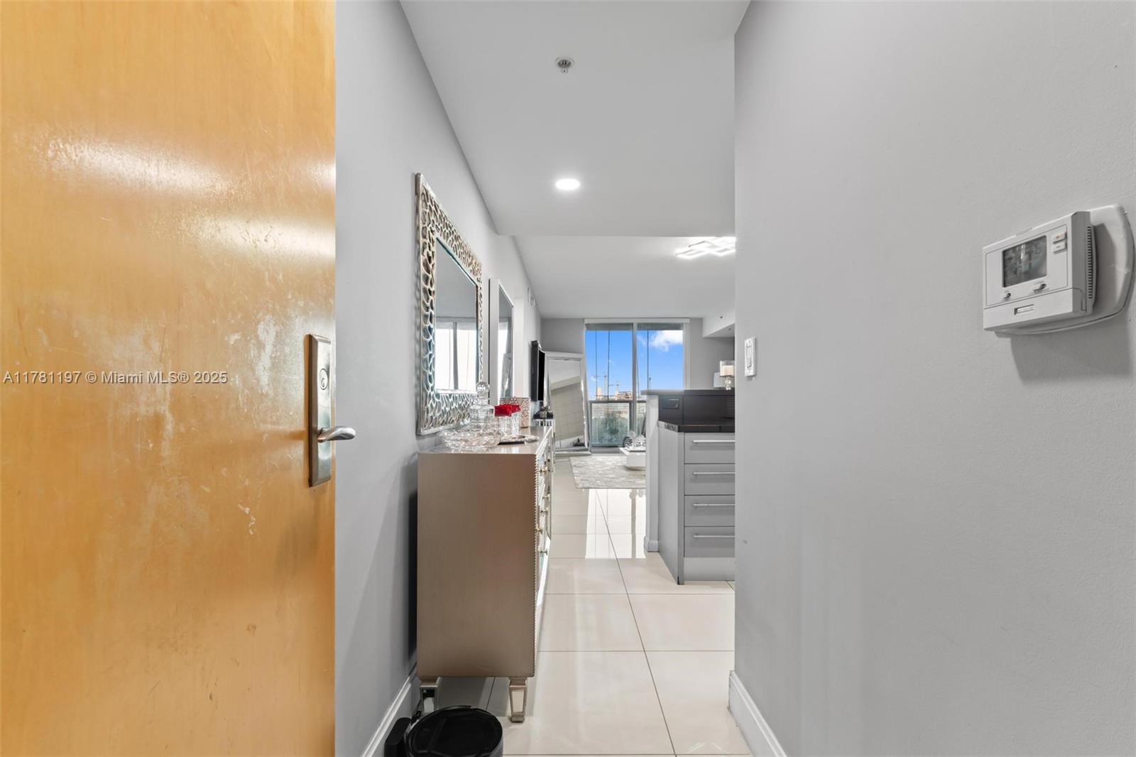 253 NE 2nd St #1003, Miami FL 33132
