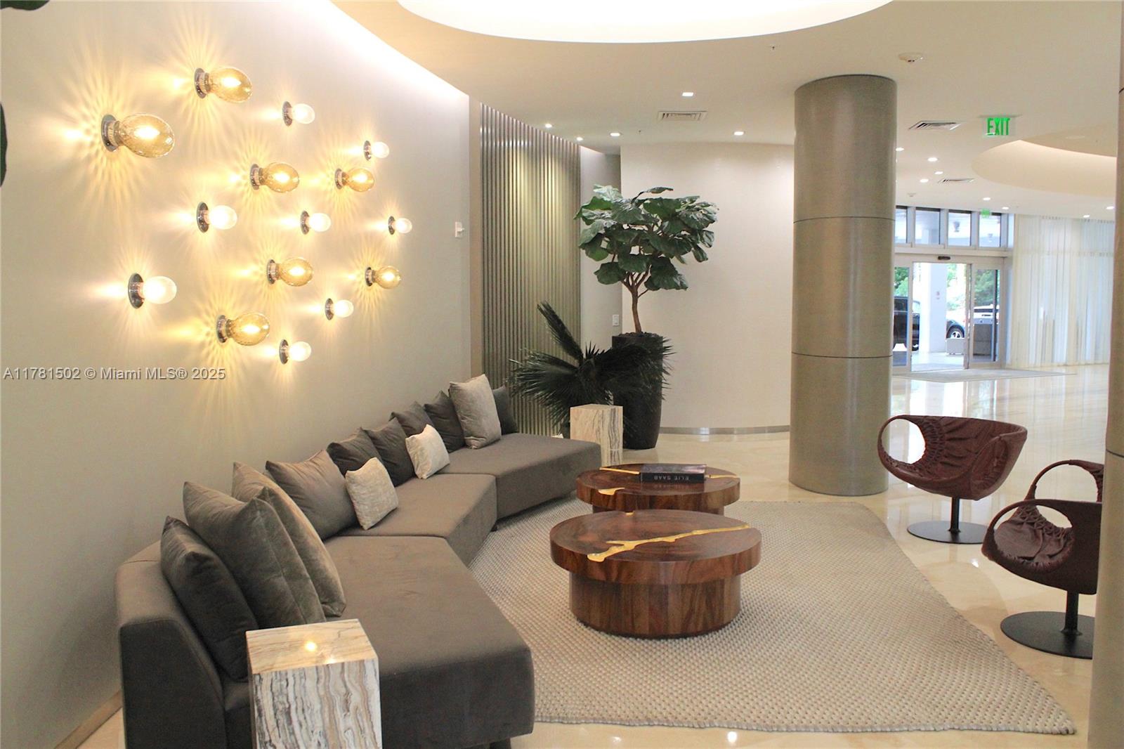 10275 Collins Ave #429, Bal Harbour FL 33154