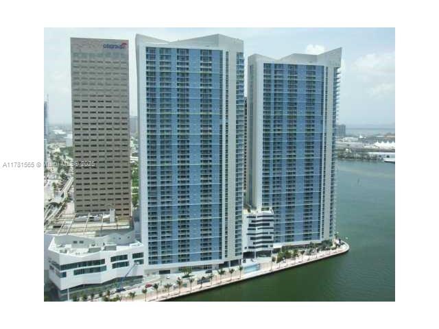 325 S Biscayne Blvd #1214, Miami FL 33131