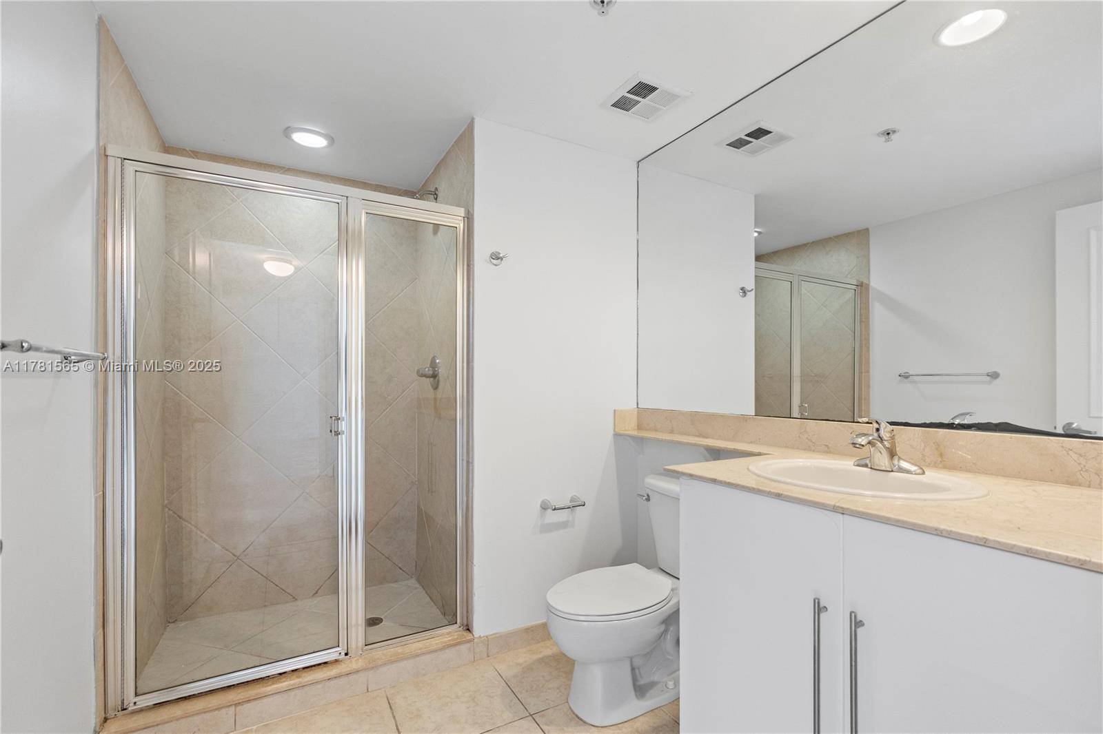 325 S Biscayne Blvd #1214, Miami FL 33131