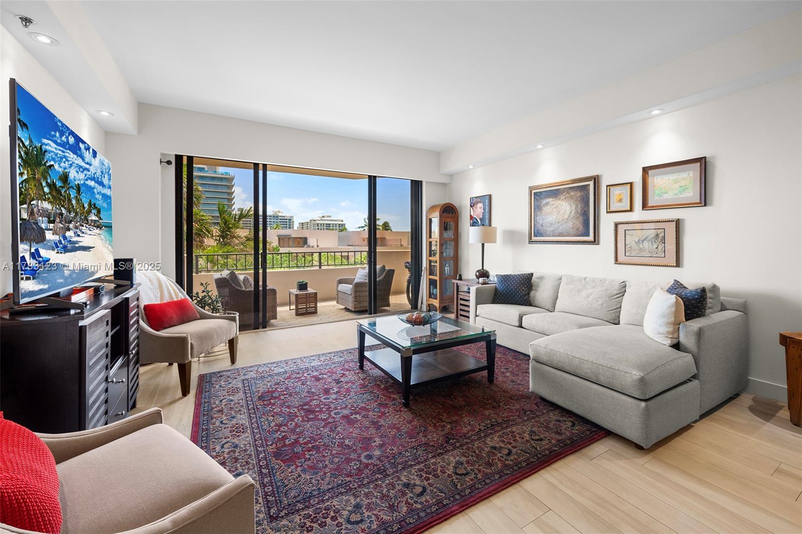 201 Crandon Blvd #333, Key Biscayne FL 33149