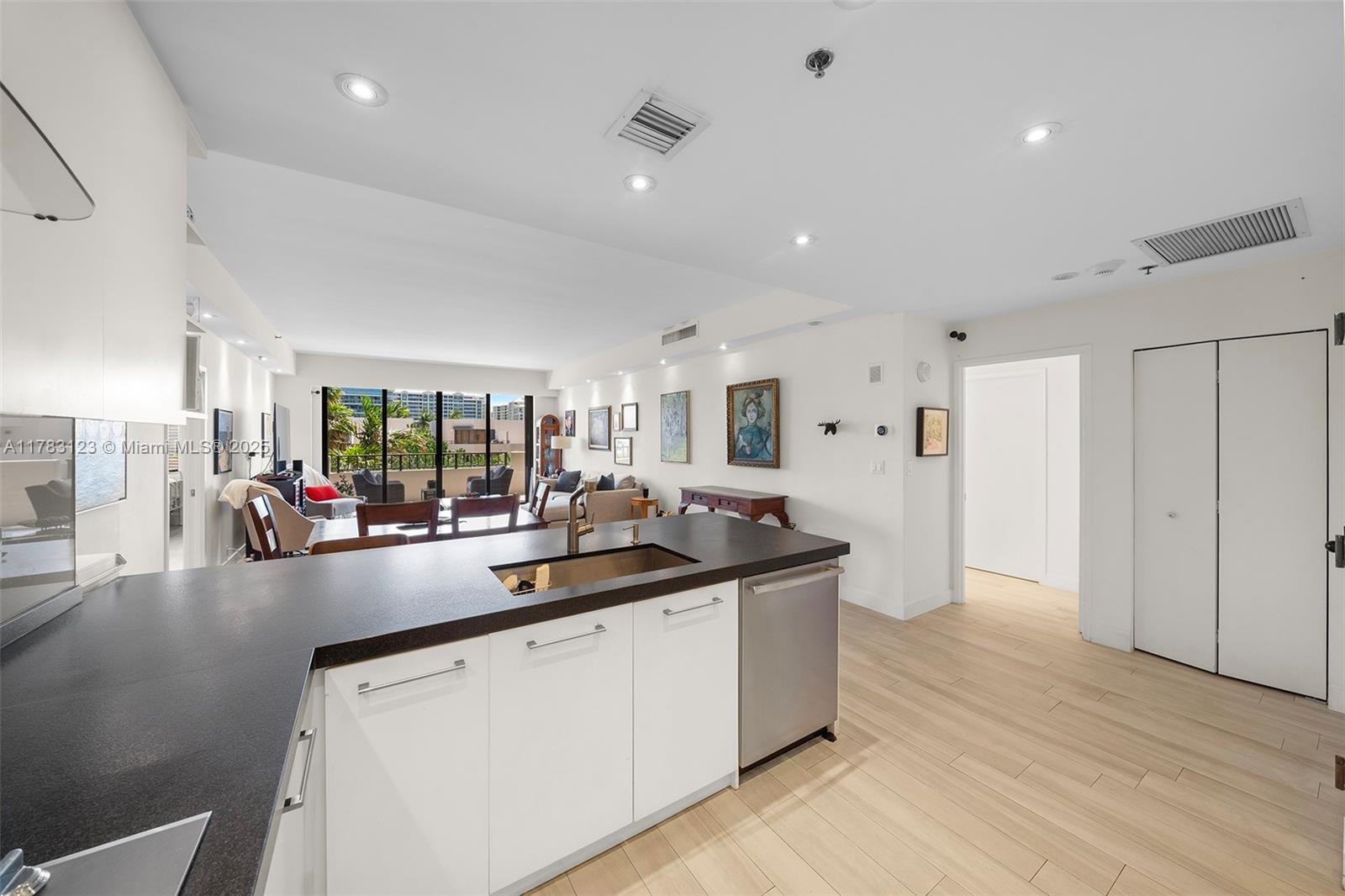 201 Crandon Blvd #333, Key Biscayne FL 33149