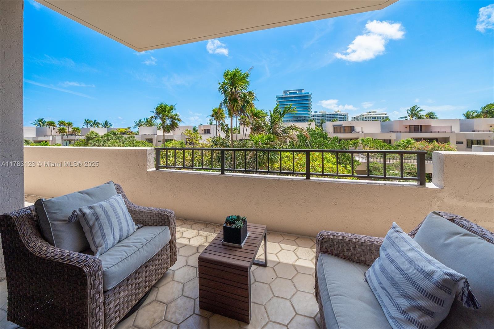 201 Crandon Blvd #333, Key Biscayne FL 33149