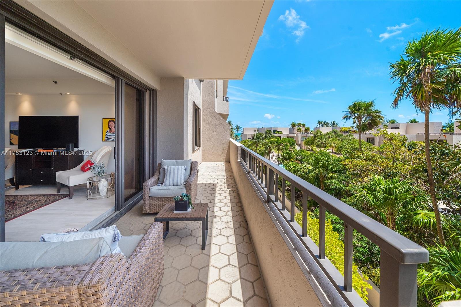 201 Crandon Blvd #333, Key Biscayne FL 33149