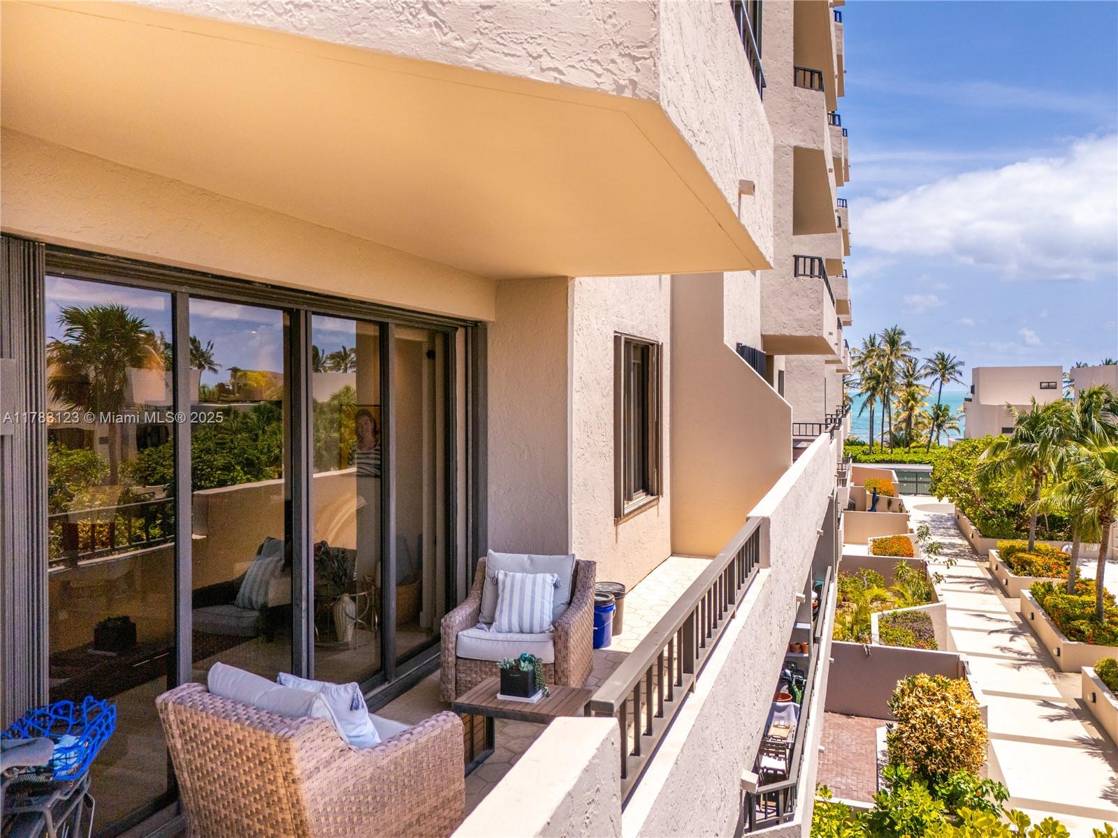 201 Crandon Blvd #333, Key Biscayne FL 33149