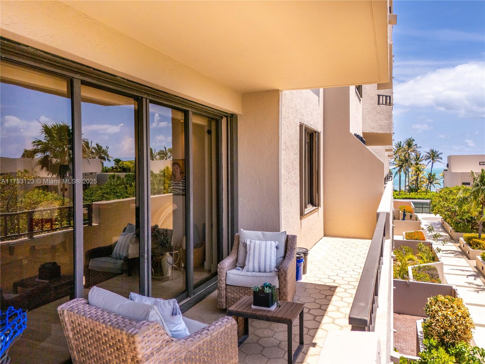 201 Crandon Blvd #333, Key Biscayne FL 33149