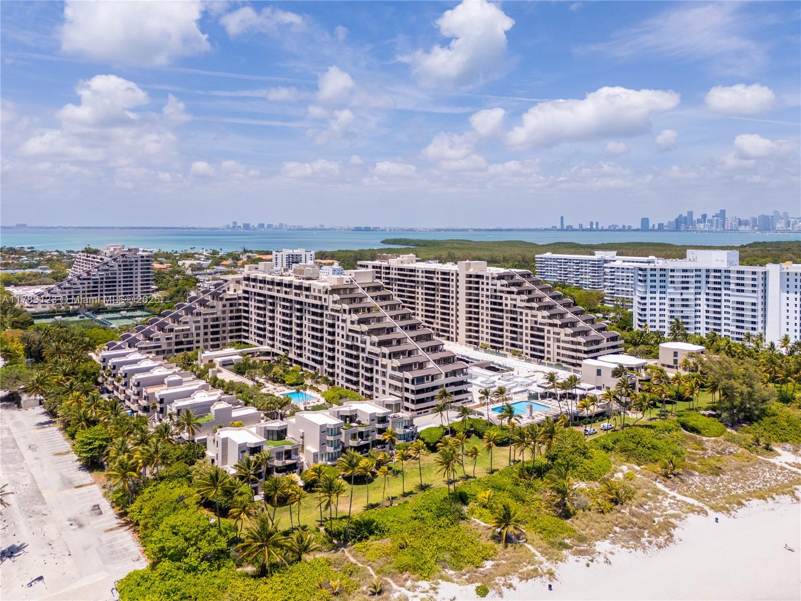201 Crandon Blvd #333, Key Biscayne FL 33149