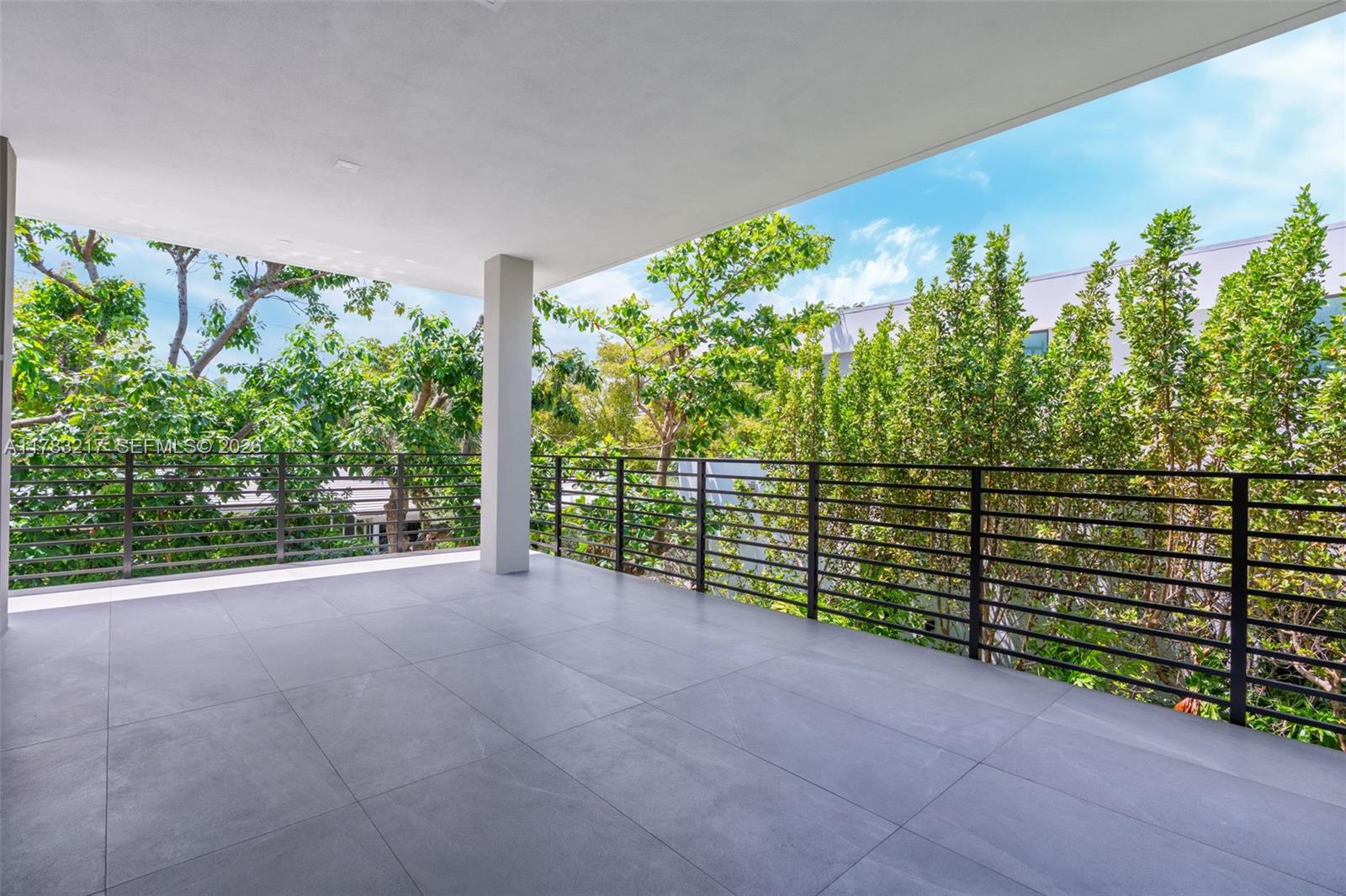 510 NE 52nd St, Miami FL 33137