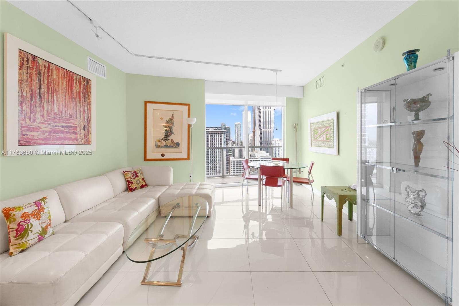 1900 N Bayshore Dr #2404, Miami FL 33132