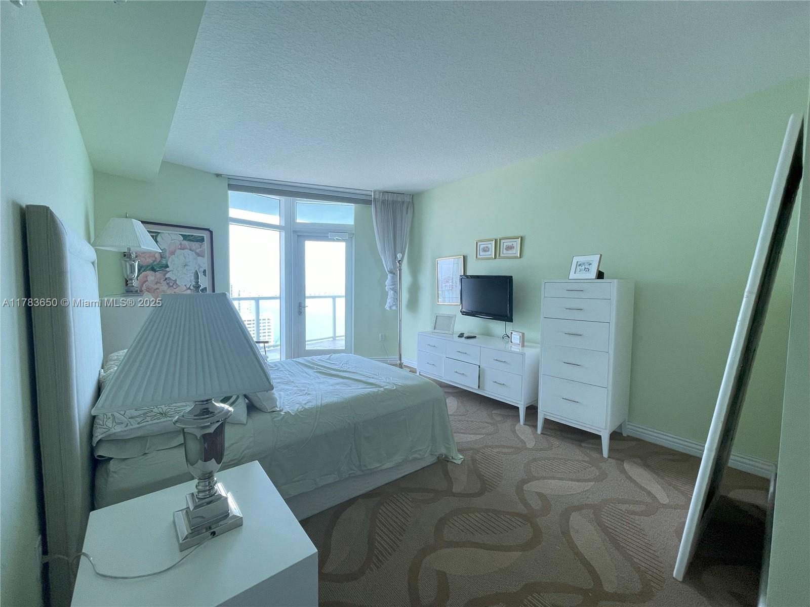 1900 N Bayshore Dr #2404, Miami FL 33132