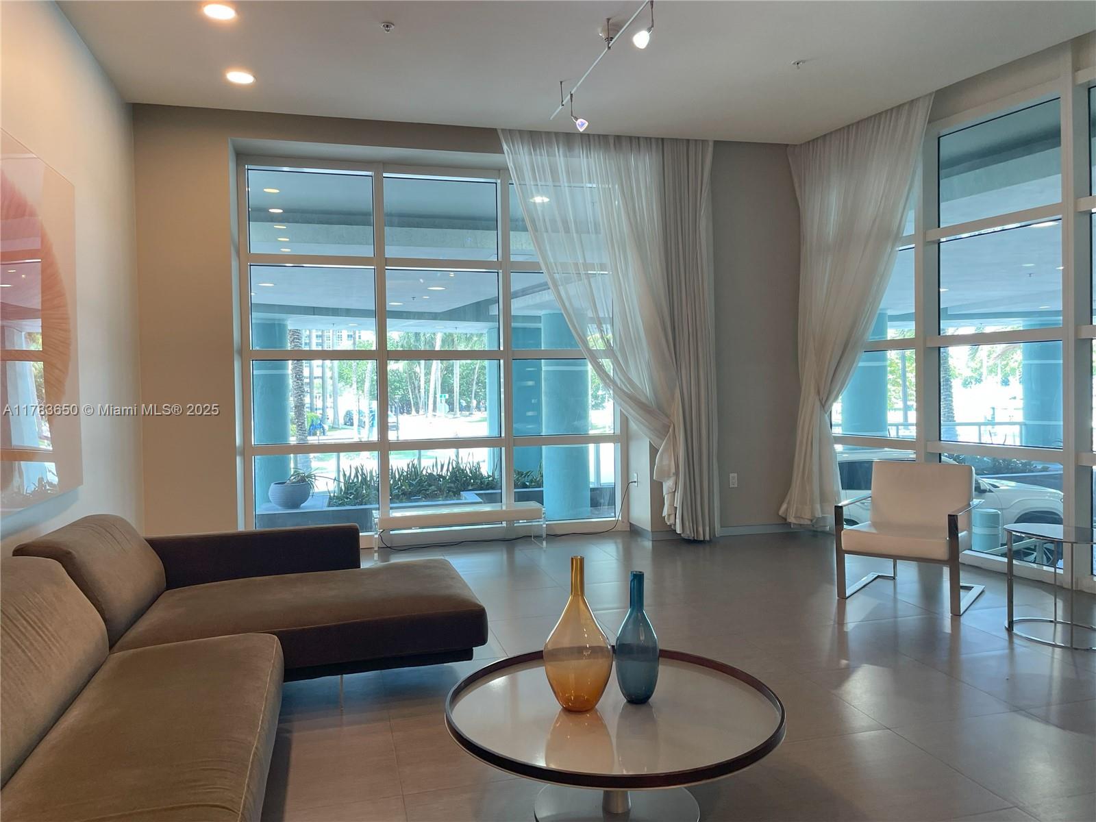 1900 N Bayshore Dr #2404, Miami FL 33132