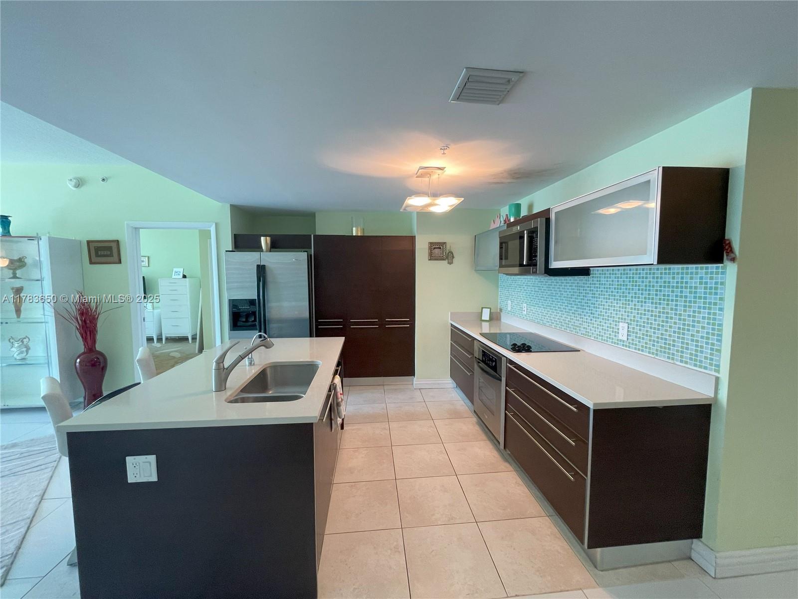 1900 N Bayshore Dr #2404, Miami FL 33132