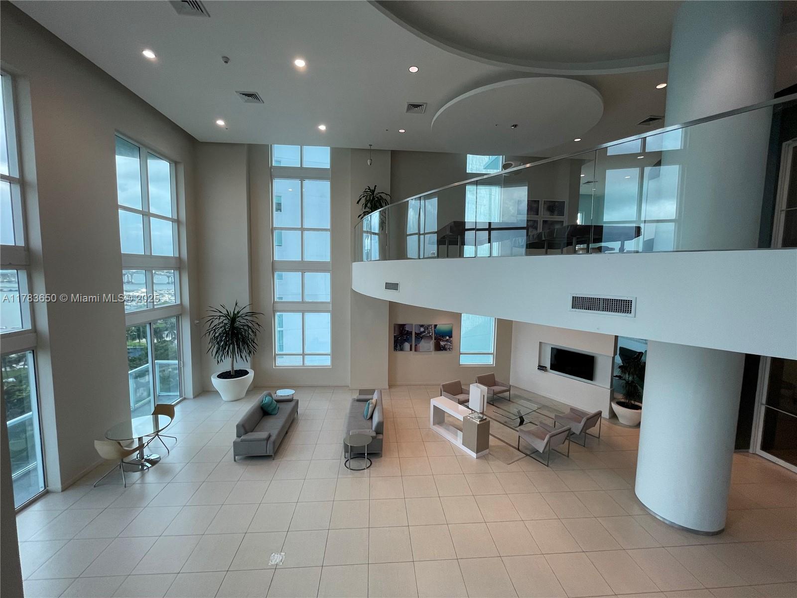 1900 N Bayshore Dr #2404, Miami FL 33132